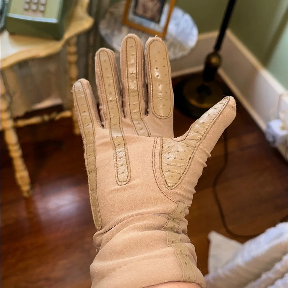 Vintage‎ Isotoner Tan Winter Driving Antron Nylon Knit Lined Gloves
